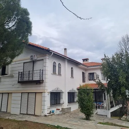 In Trilofos-close To The Villa Thessaloniki