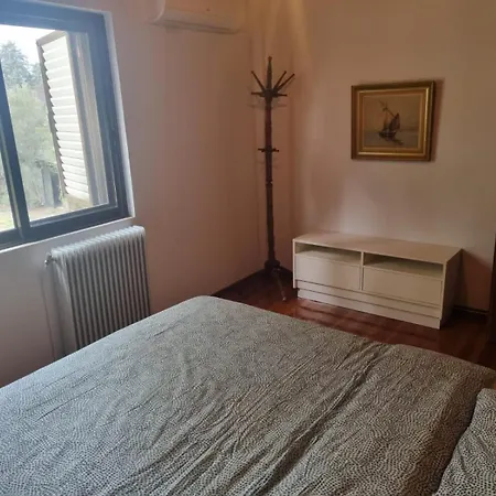 In Trilofos-close To The Villa Thessaloniki
